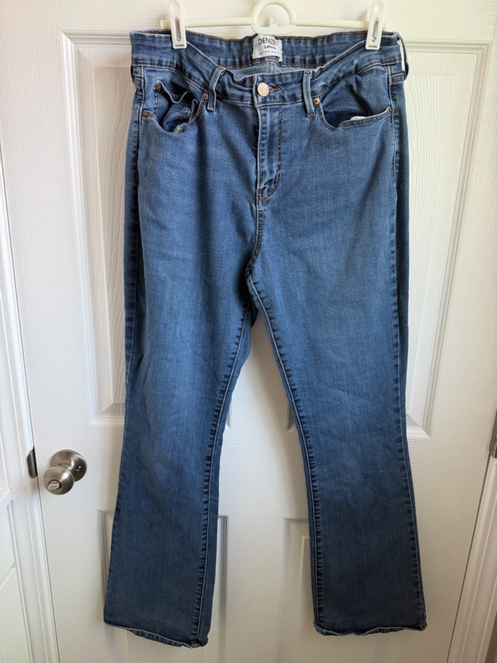 Denizen Levi's Women's Boot Cut Jeans - Medium Blue
